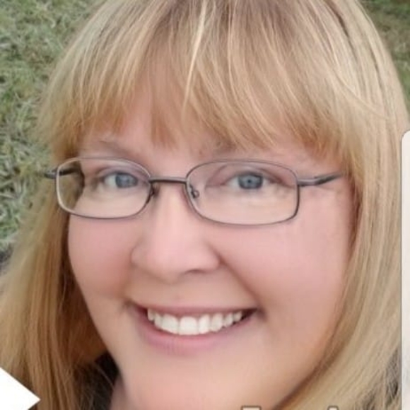 Meet your Posher, Shawna - Picture 1 of 2
